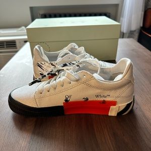 Off white- Original shoes size 38